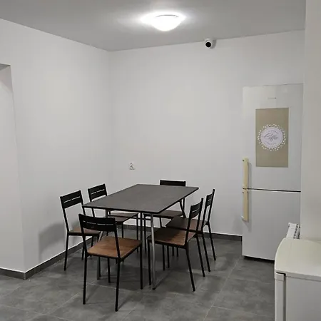 Kwateromat Goscinne I Pracownicze Apartment *