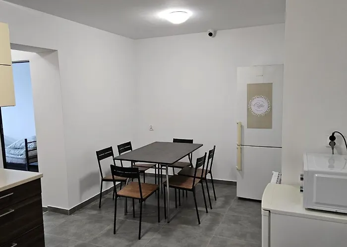 Kwateromat Goscinne I Pracownicze Apartment *